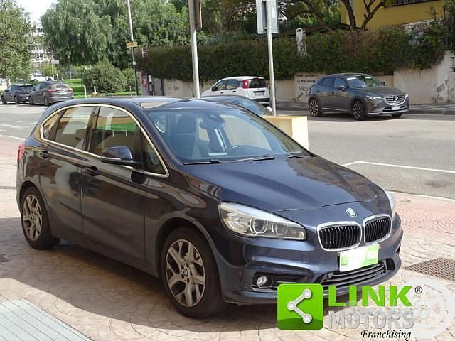Usata BMW 218 Active Tourer Sport Line 150 CV (110 kW) 2014 Blu Monovolume