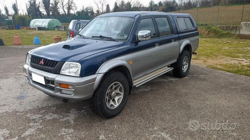 Usata Mitsubishi L200 100 CV (73 kW) 2000 Blu Pick-up
