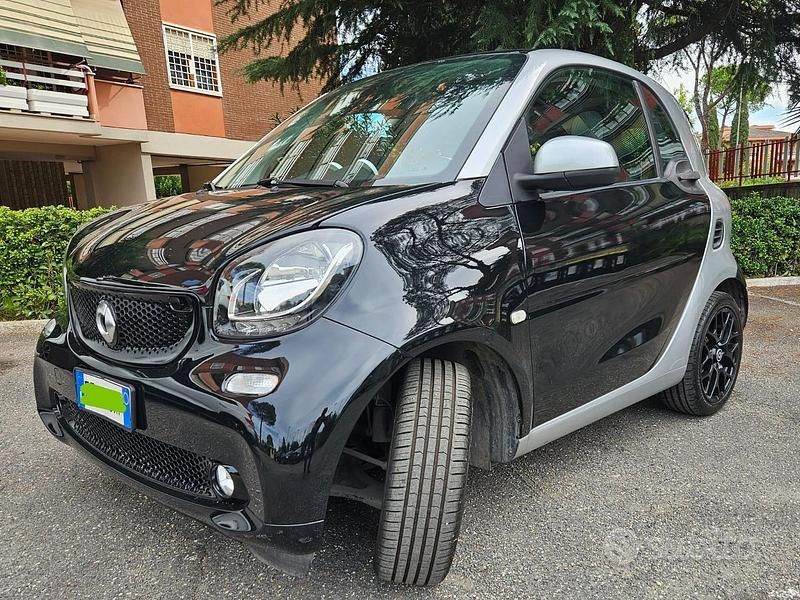 Usata Smart ForTwo Coupé Passion 71 CV (52 kW) 2015 Utilitaria