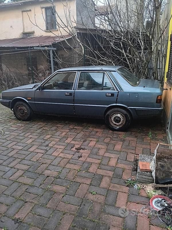 Usata Lancia Prisma 1983 Blu Berlina