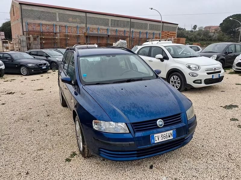 Occasion Fiat Stilo Dynamic 116 ch (85 kW) 2005 Bleue Break
