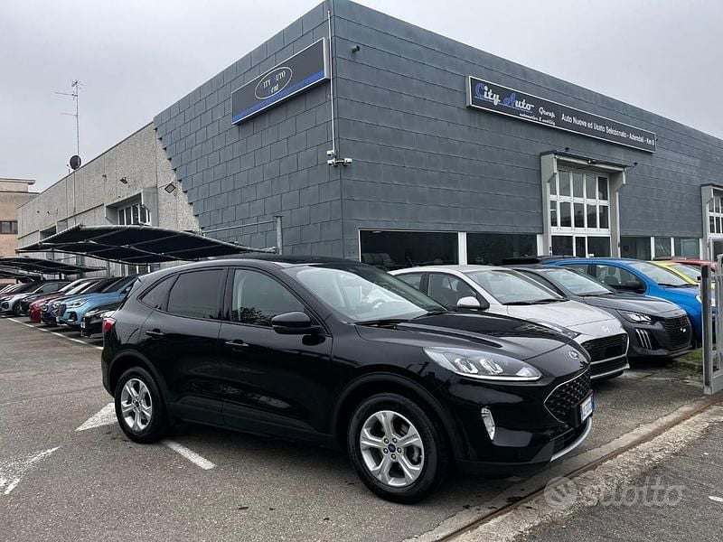 Usata Ford Kuga 120 CV (88 kW) 2021 Nero SUV