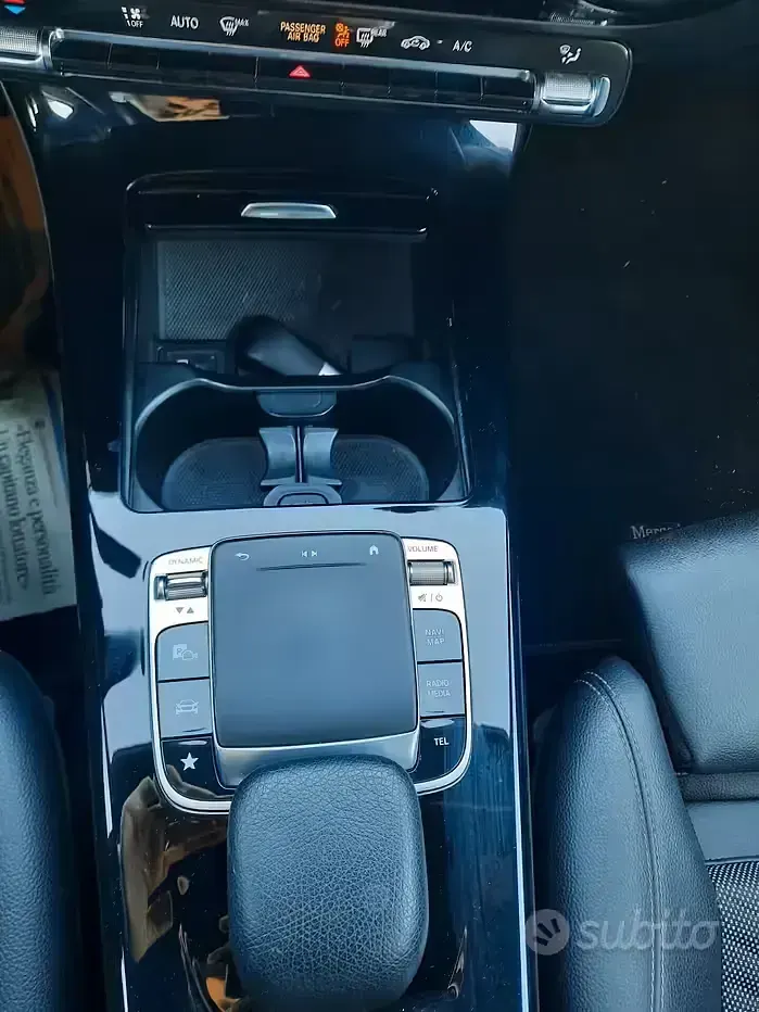 Usata Mercedes A180 116 CV (85 kW) 2019 Grigio Berlina