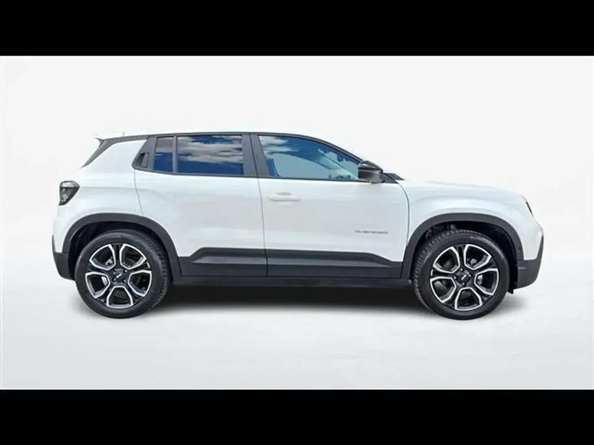Usata Jeep Avenger Summit 101 CV (74 kW) 2025 Bianco SUV