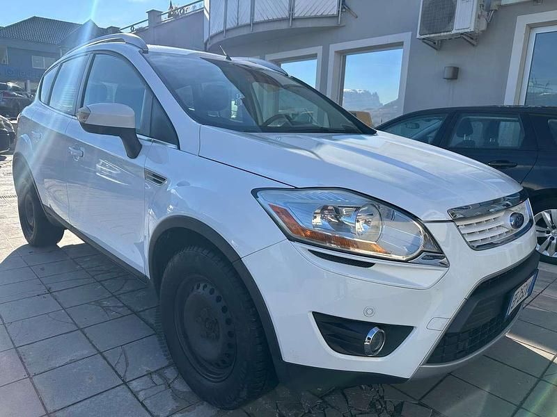Usata Ford Kuga Trend 163 CV (119 kW) 2010 Bianco SUV
