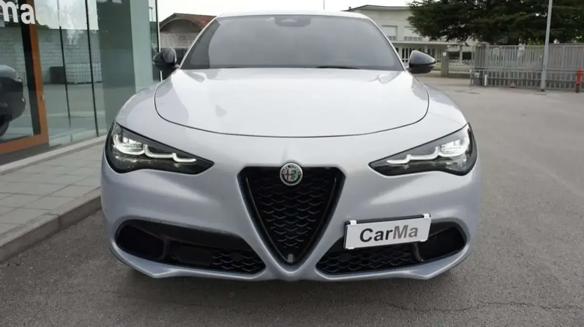 Usata Alfa Romeo Stelvio Sprint 209 CV (153 kW) 2024 Grigio SUV