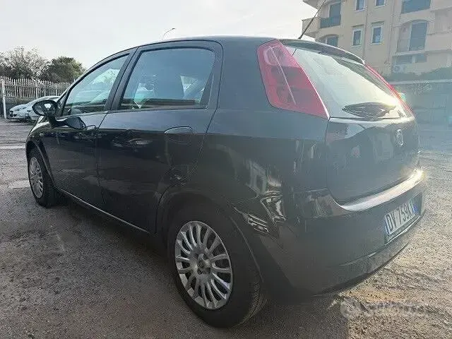 Usata Fiat Grande Punto Dynamic 77 CV (56 kW) 2009 Nero Utilitaria