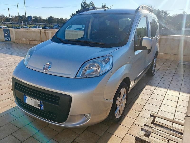 Usata Fiat Qubo Trekking 75 CV (55 kW) 2011 Grigio Monovolume