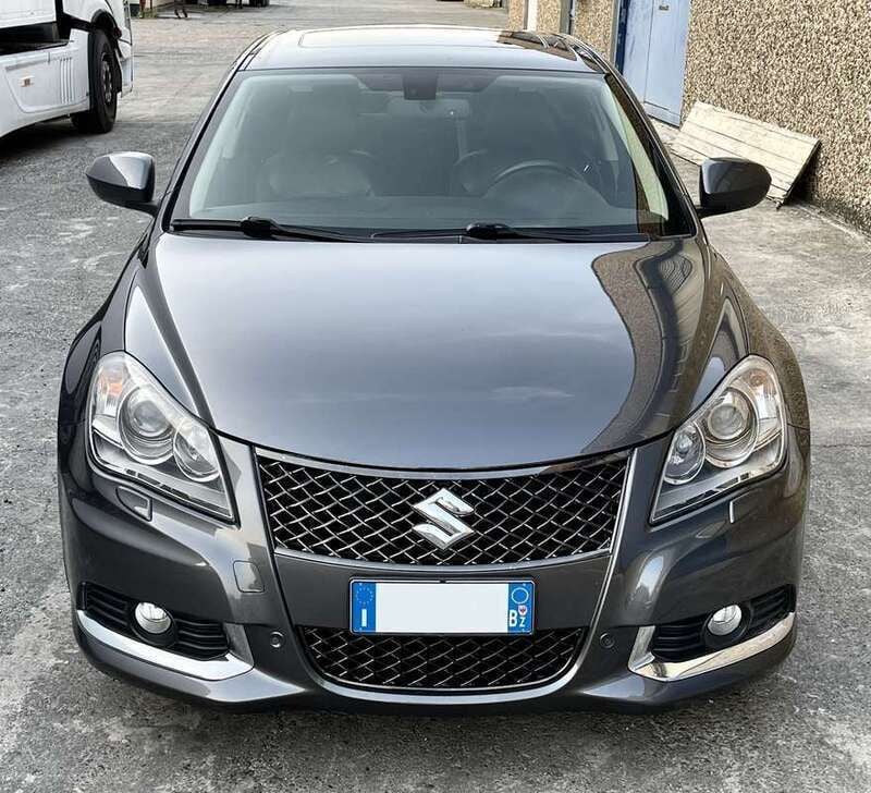 Usata 2014 Suzuki Kizashi Sport Tre volumi | 12.900 € - Immagine 1/4