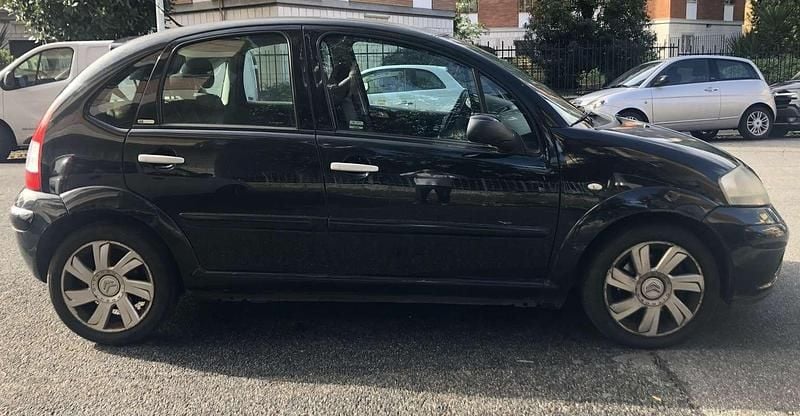 Nero Usata 2008 Citroën C3 Exclusive Due volumi | 700 € (Super prezzo) - Immagine 1/4