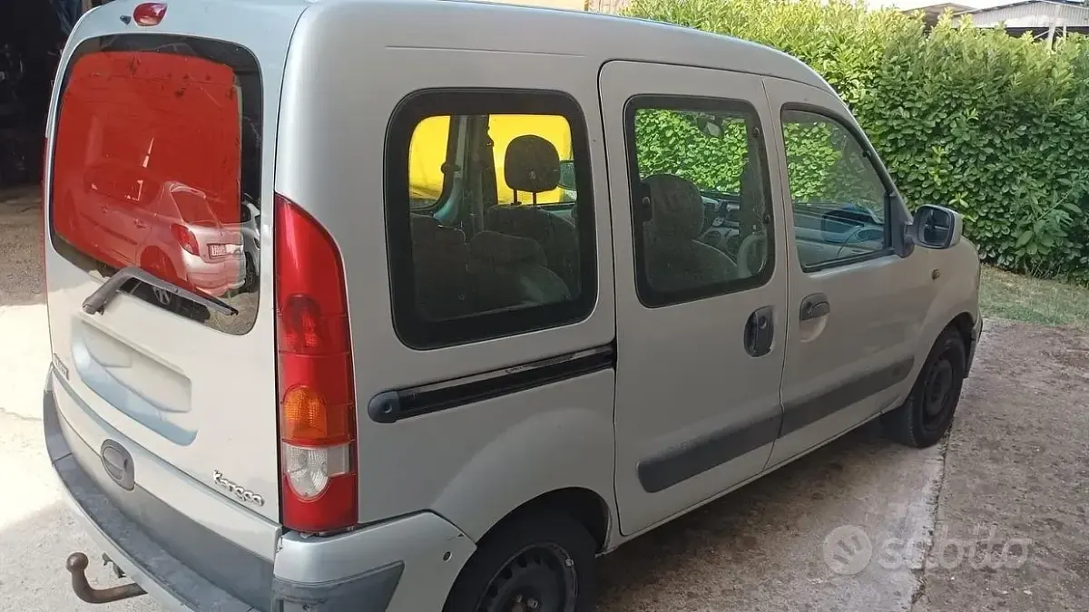 Usata Renault Kangoo 82 CV (60 kW) 2004 Monovolume