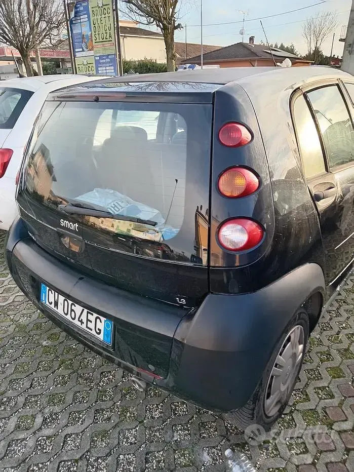 Usata Smart ForFour 95 CV (69 kW) 2005 Nero Utilitaria