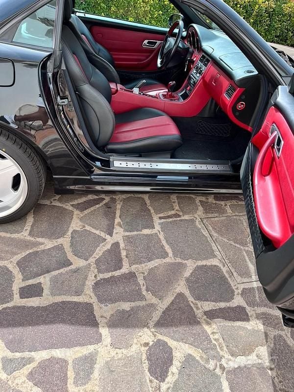 Usata Mercedes SLK200 192 CV (141 kW) 2003 Nero Cabrio