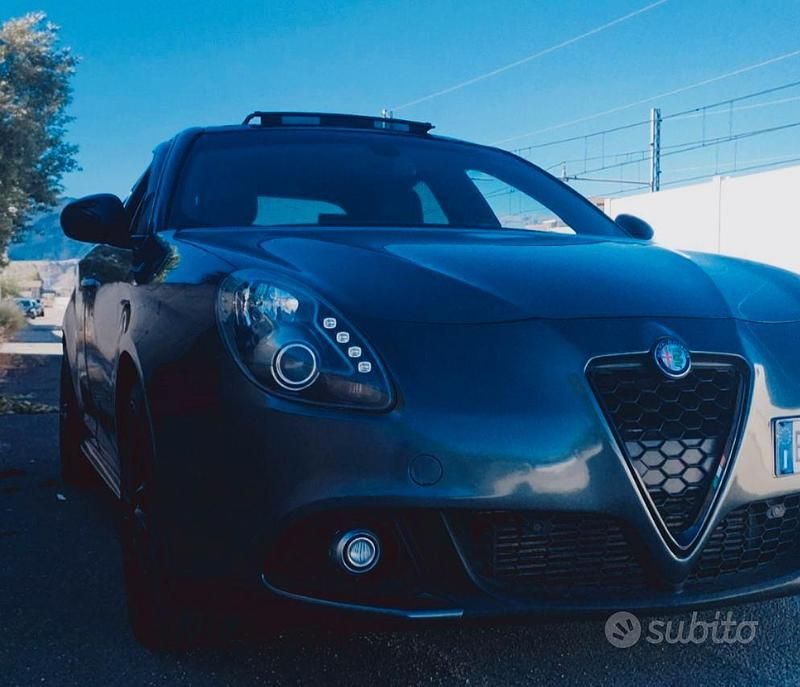 Usata Alfa Romeo Giulietta 130 CV (95 kW) 2014 Grigio Berlina