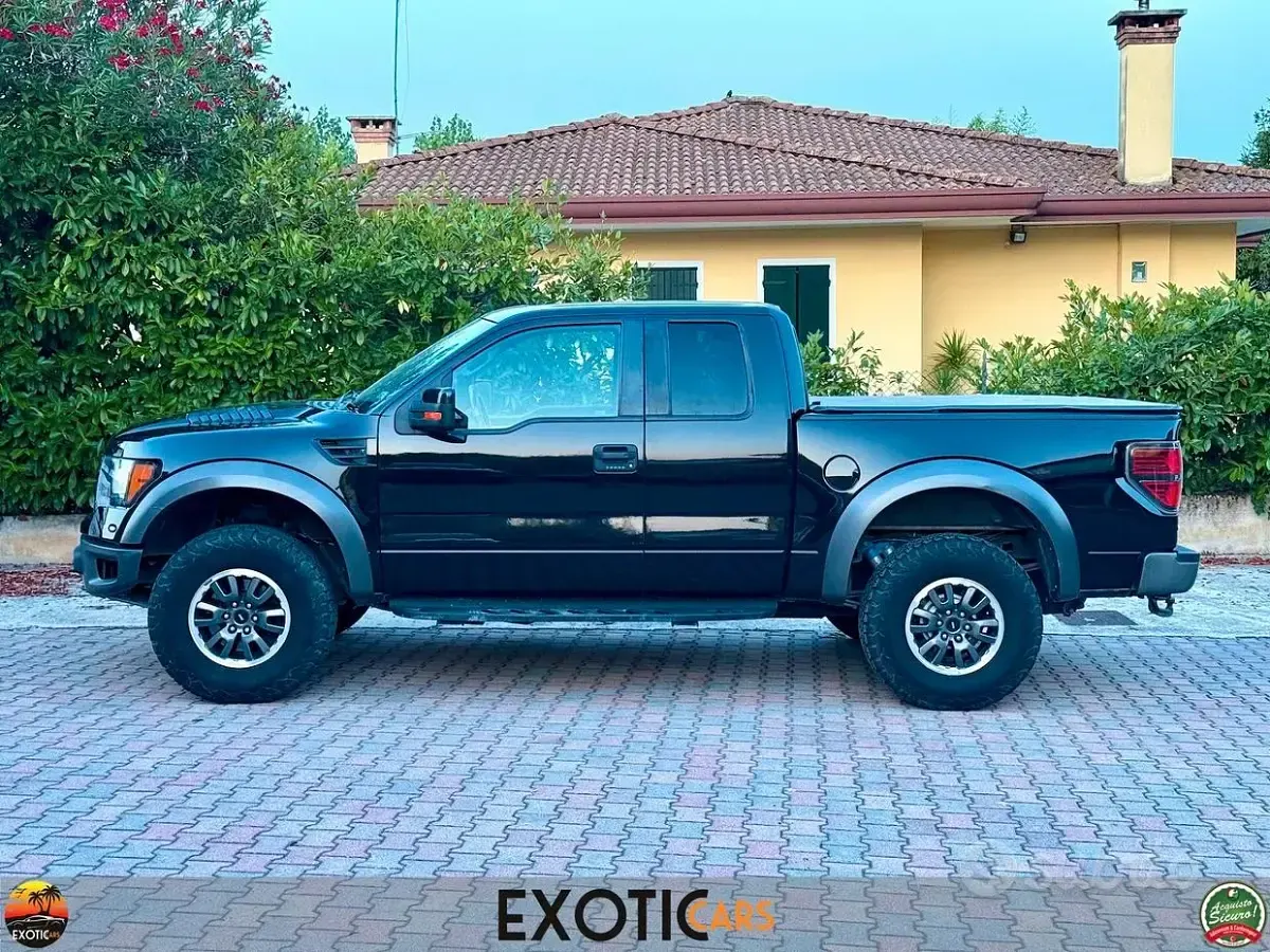 Usata Ford V8 Raptor 416 CV (305 kW) 2011 Nero SUV