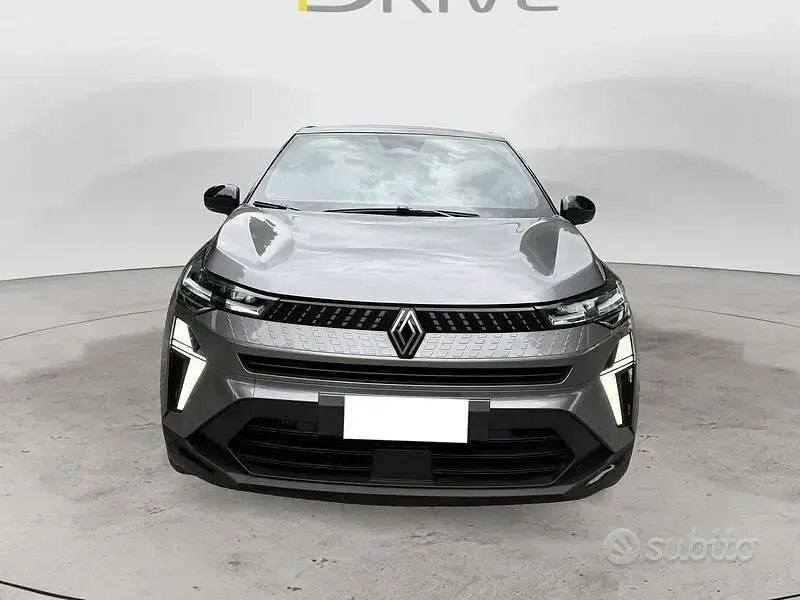 Usata Renault Captur Techno 90 CV (66 kW) 2025 Grigio SUV