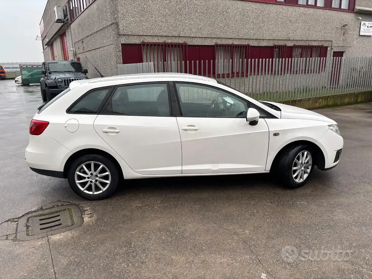 Usata Seat Ibiza ST Reference 75 CV (55 kW) 2010 Bianco Station wagon