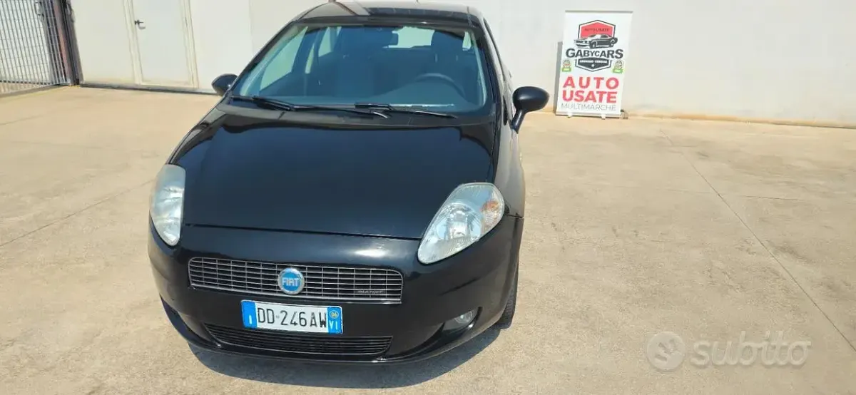 Usata Fiat Grande Punto 65 CV (47 kW) 2006 Nero Utilitaria
