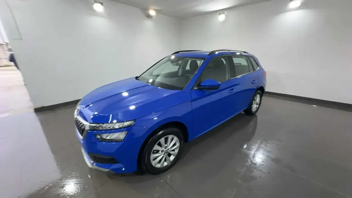 Begagnad Skoda Kamiq Ambition 110 HK (80 kW) 2022 Blå SUV