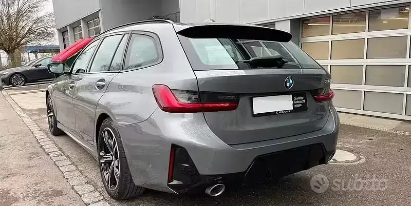 Usata BMW 318 M Sport 156 CV (114 kW) 2025 Grigio Station wagon