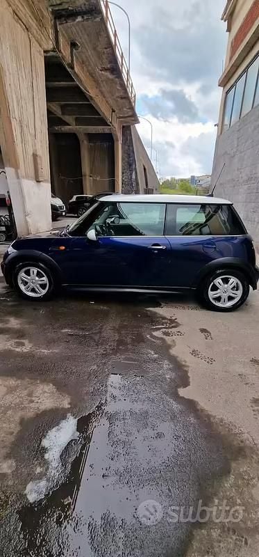 Usata Mini One D 88 CV (64 kW) 2006 Viola Utilitaria