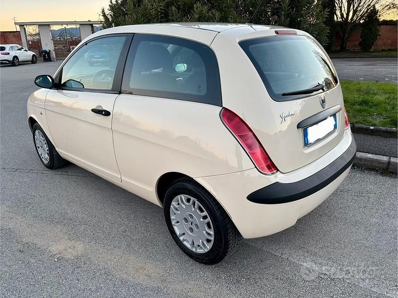 Usata Lancia Ypsilon 69 CV (50 kW) 2006 Utilitaria