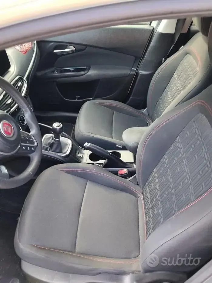 Usata Fiat Tipo Cross 100 CV (73 kW) 2022 Bianco Berlina