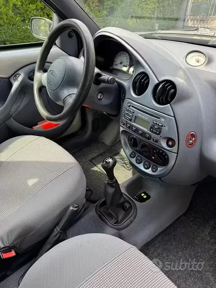 Usata Ford Ka 60 CV (44 kW) 1997 Grigio Utilitaria