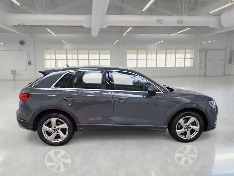Usata Audi Q3 Business 199 CV (146 kW) 2021 Grigio SUV