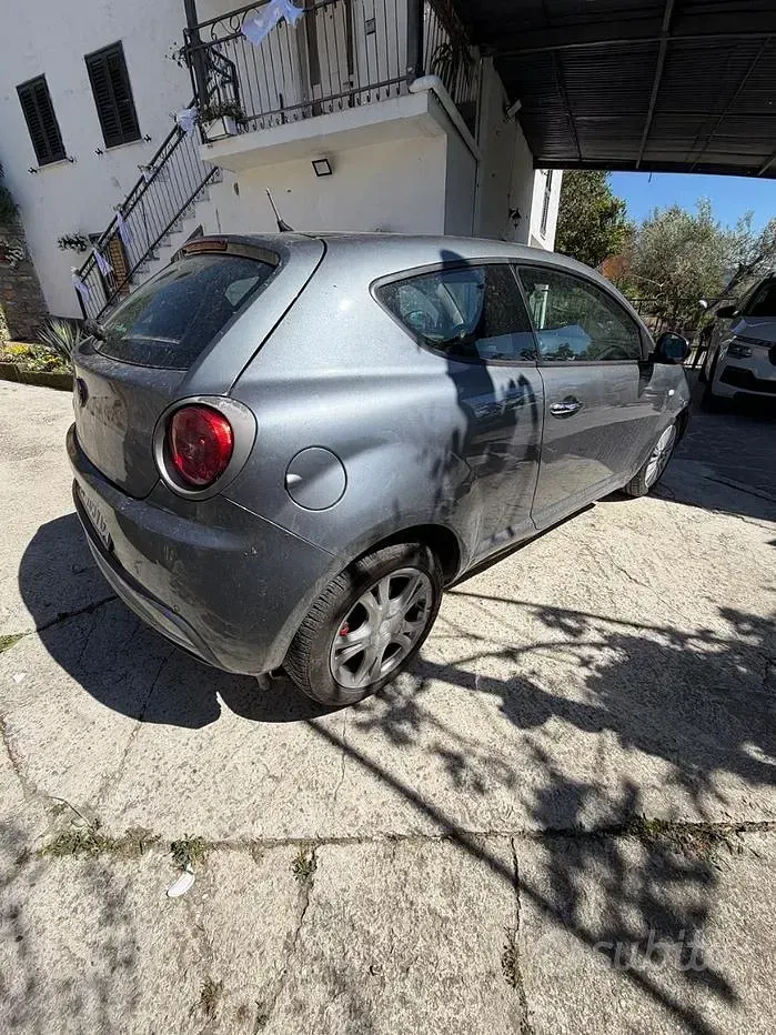 Usata Alfa Romeo MiTo 95 CV (69 kW) 2010 Grigio Utilitaria