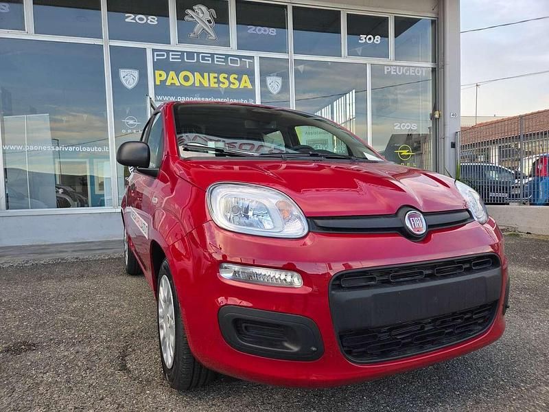 Nuova Fiat Panda S 71 CV (52 kW) 2025 Rosso Utilitaria