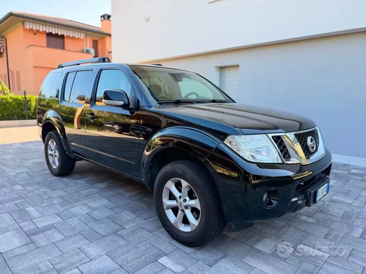 Usata Nissan Pathfinder 190 CV (139 kW) 2011 Nero SUV