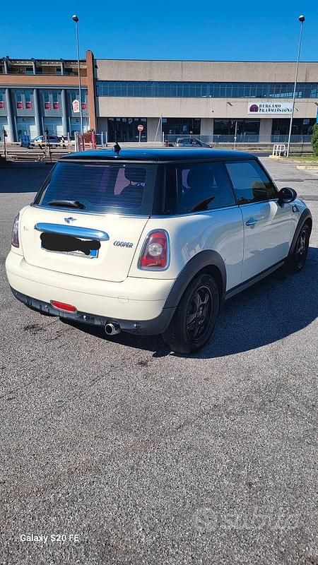 Usata Mini Cooper 120 CV (88 kW) 2007 Bianco Utilitaria