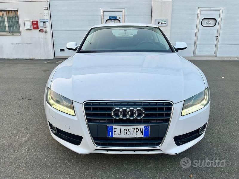 Begagnad Audi A5 190 HK (139 kW) 2011 Vit Sportkupé