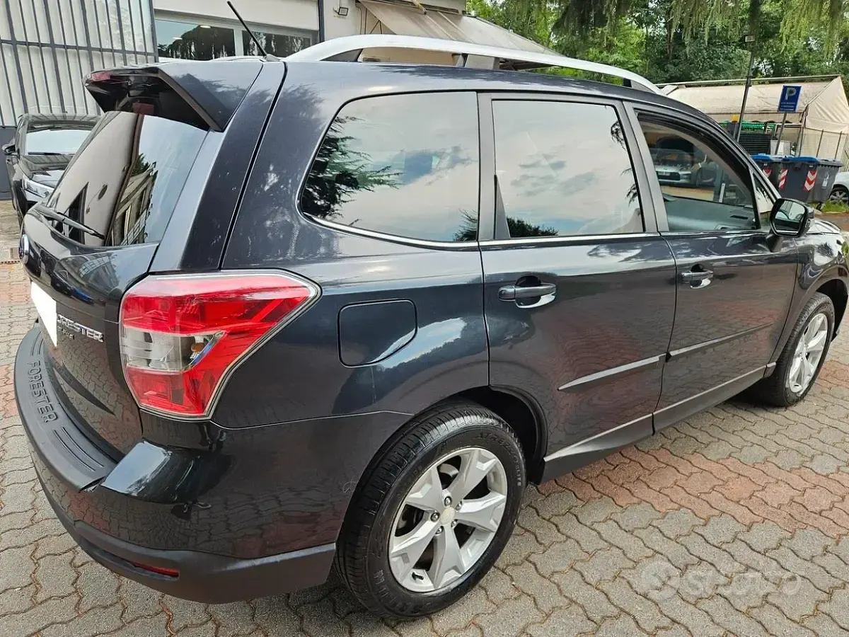 Usata Subaru Forester Exclusive+ 150 CV (110 kW) 2014 Grigio SUV