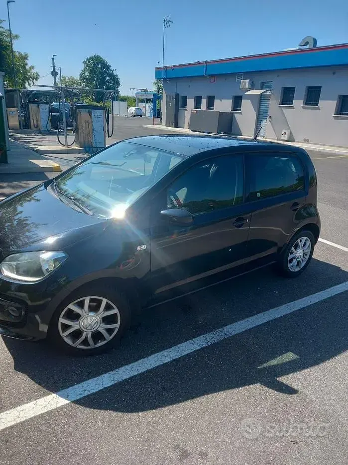 Usata VW up! 60 CV (44 kW) 2013 Nero Utilitaria