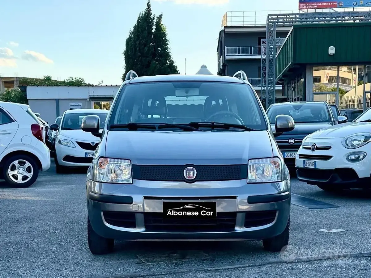 Usata Fiat Panda Active 69 CV (50 kW) 2012 Grigio Utilitaria
