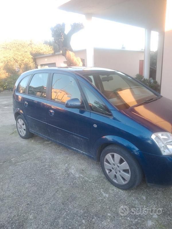 Usata Opel Meriva 101 CV (74 kW) 2004 Blu Monovolume