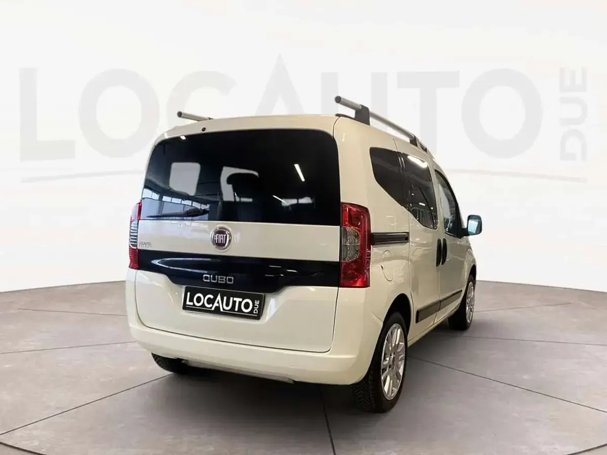 Usata Fiat Qubo Lounge 69 CV (50 kW) 2018 Bianco Monovolume
