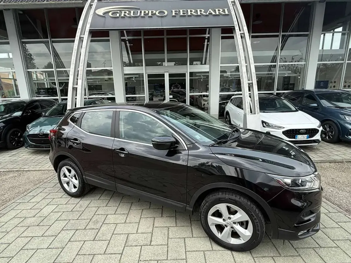 Usata Nissan Qashqai Acenta 110 CV (80 kW) 2019 Nero SUV