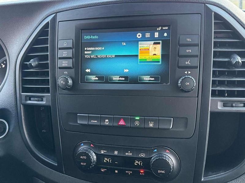 Usata Mercedes Vito 163 CV (119 kW) 2022 Grigio scuro metallizzato Furgone