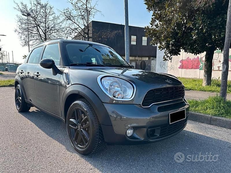 Verde Usata 2013 Mini Cooper Countryman SUV | 6500 € (Buon prezzo) - Immagine 1/4