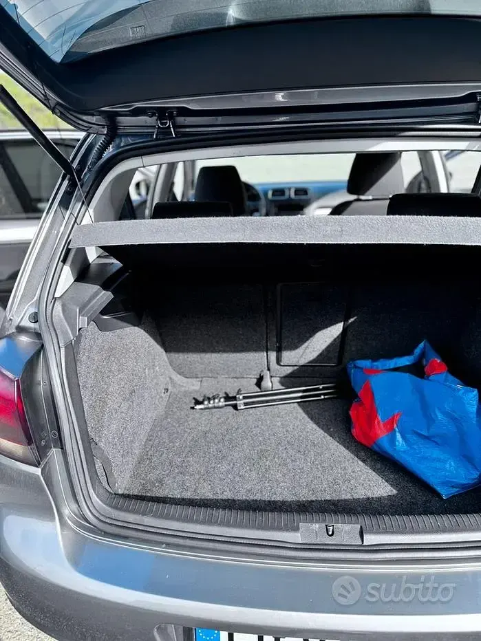 Usata VW Golf VI 105 CV (77 kW) 2011 Grigio Utilitaria