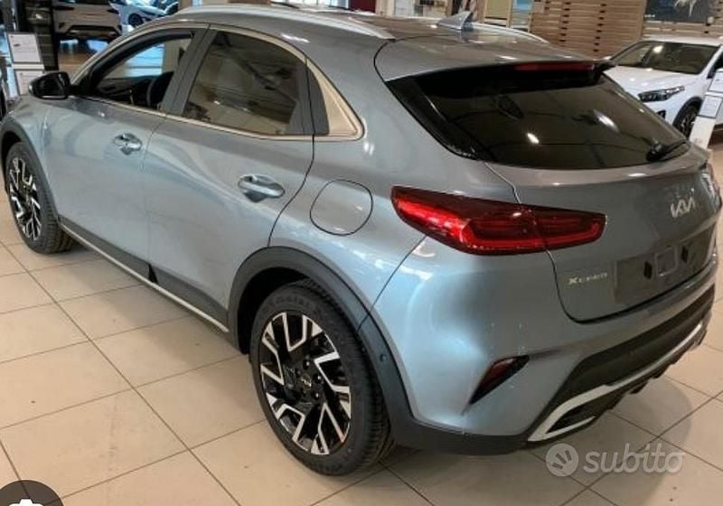 Usata Kia XCeed 120 CV (88 kW) 2023 Grigio SUV
