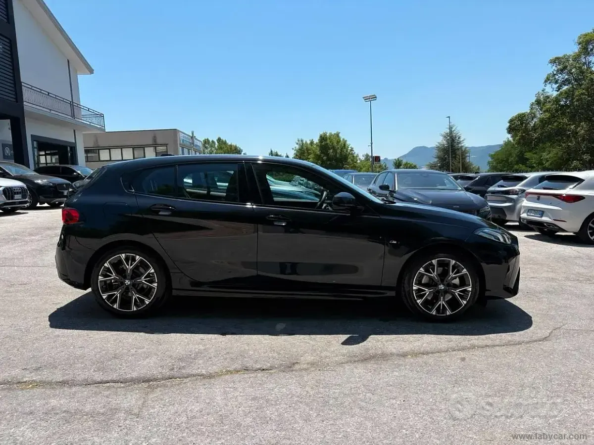 Usata BMW 120 M Sport 156 CV (114 kW) 2025 Nero Utilitaria