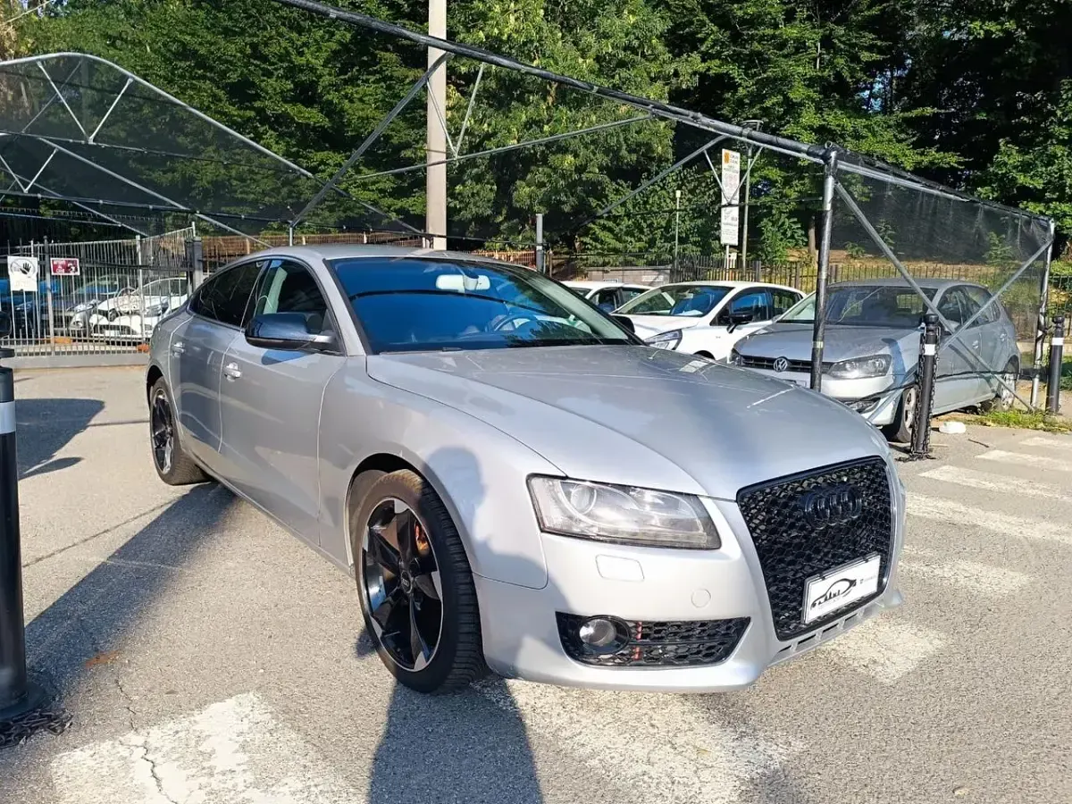 Usata Audi A5 Advanced 143 CV (105 kW) 2011 Argento Coupé