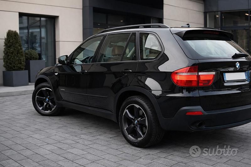 Begagnad BMW X5 235 HK (172 kW) 2009 Svart SUV