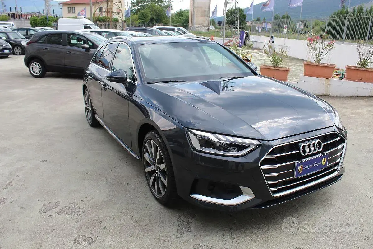 Usata Audi A4 Business 163 CV (119 kW) 2023 Grigio Station wagon