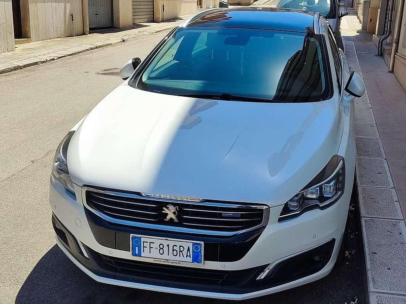Bianco Usata 2016 Peugeot 508 SW Allure Station wagon | 9100 € (Cara) - Immagine 1/4