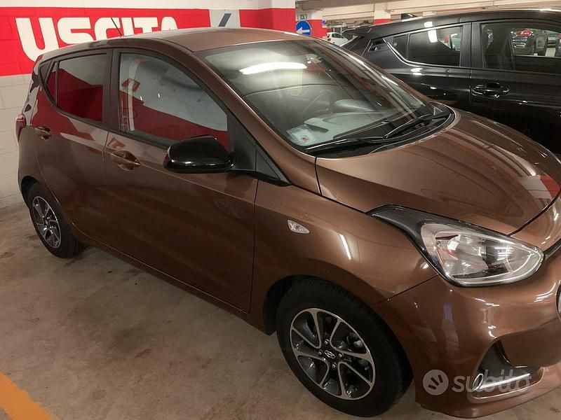 Usata 2019 Hyundai i10 Due volumi | 7700 € (Ottimo prezzo) - Immagine 1/4